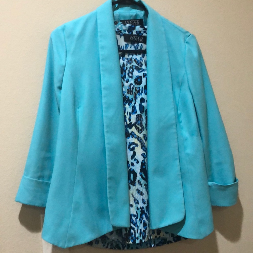 Kasper Women’s Size 6 Blazer with 2 shell tops